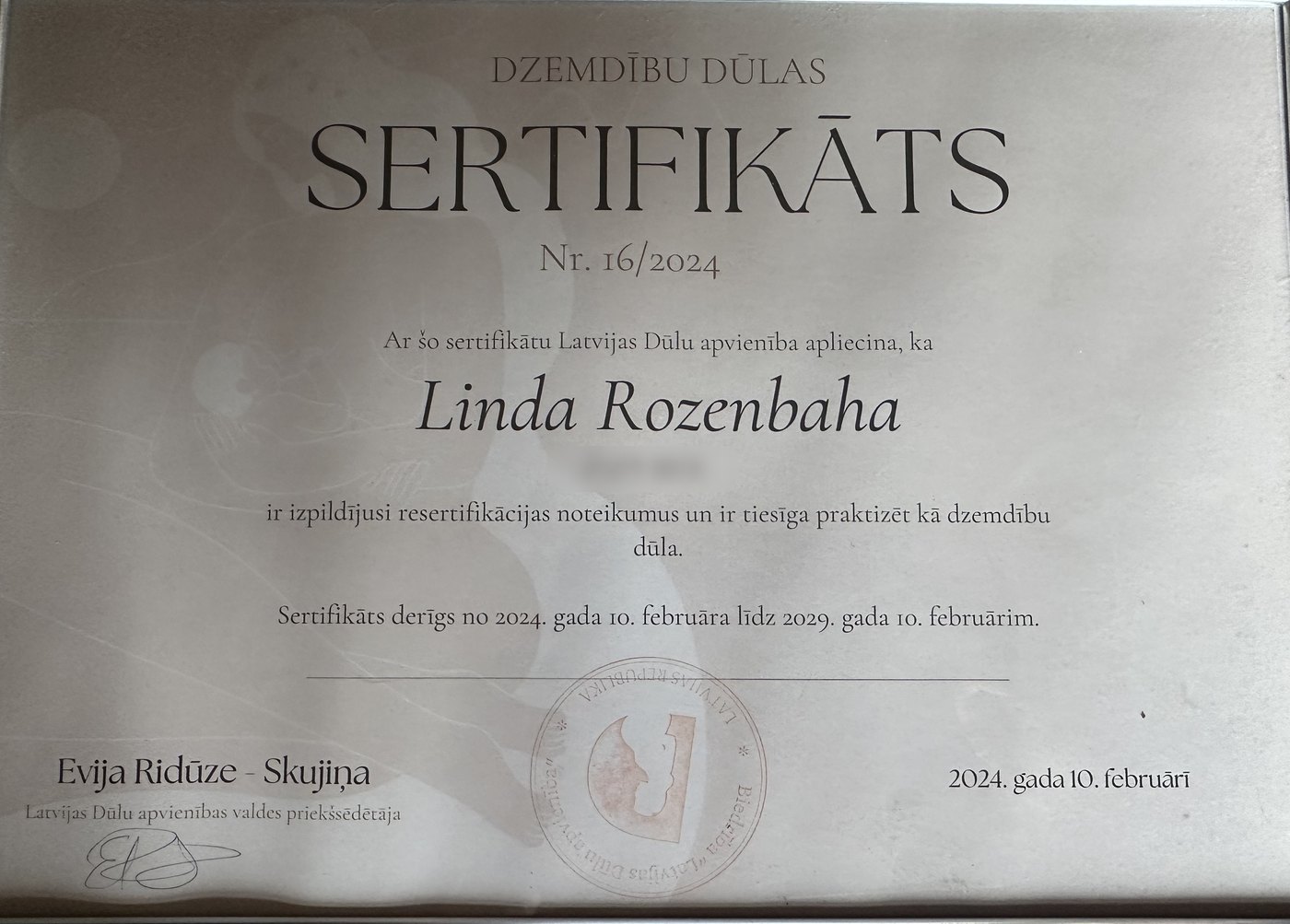 Dzemdību dūlas sertifikāts Nr. 16/2024, Latvijas Dūlu apvienība
